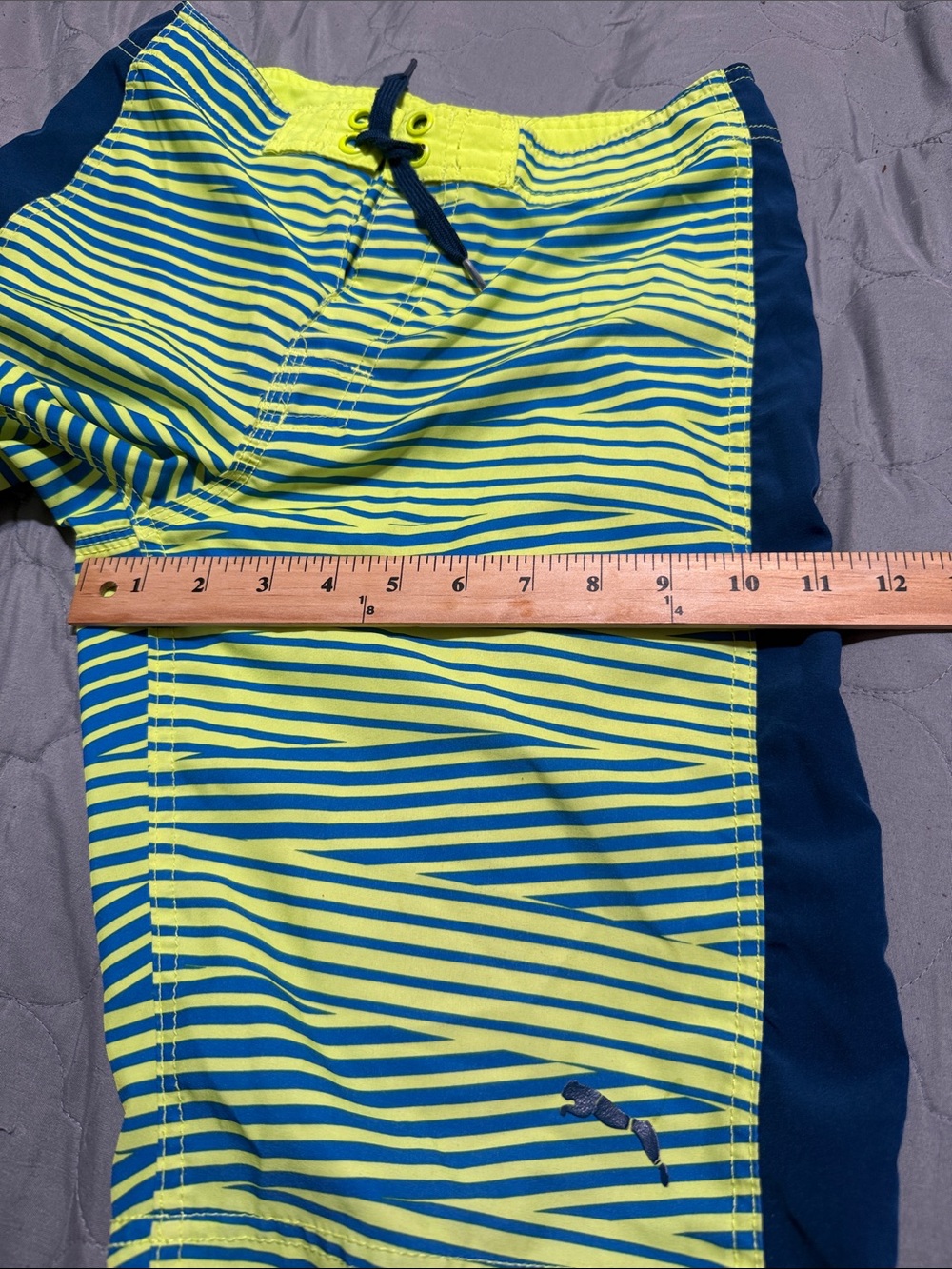 Puma Neon Yellow and Navy Striped Swim Shorts size L/14-16 - Picture 7 of 11